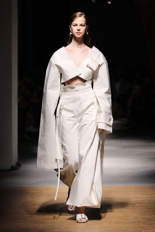 中國美術學院上海設計學院2017屆服裝與服飾專業畢業秀暨畢業展閉幕式在張江國創中心圓滿落幕